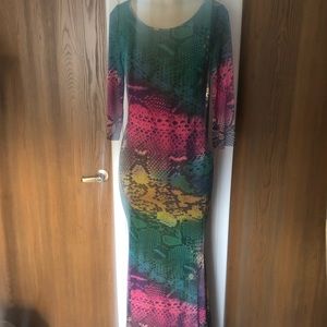 Maxi dress w/mid sleeve
